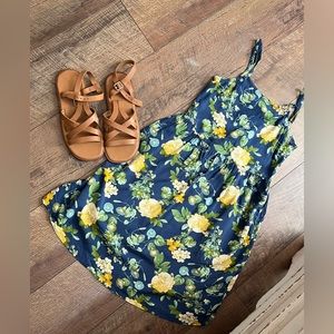 Size 10-12 beautiful summer girls dress .